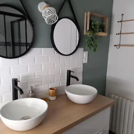 Le Plantard Bed & Breakfast *