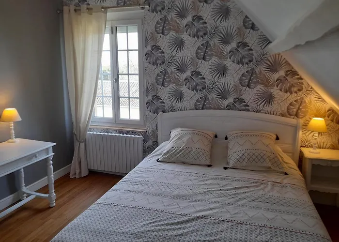 לינה וארוחת בוקר Le Plantard